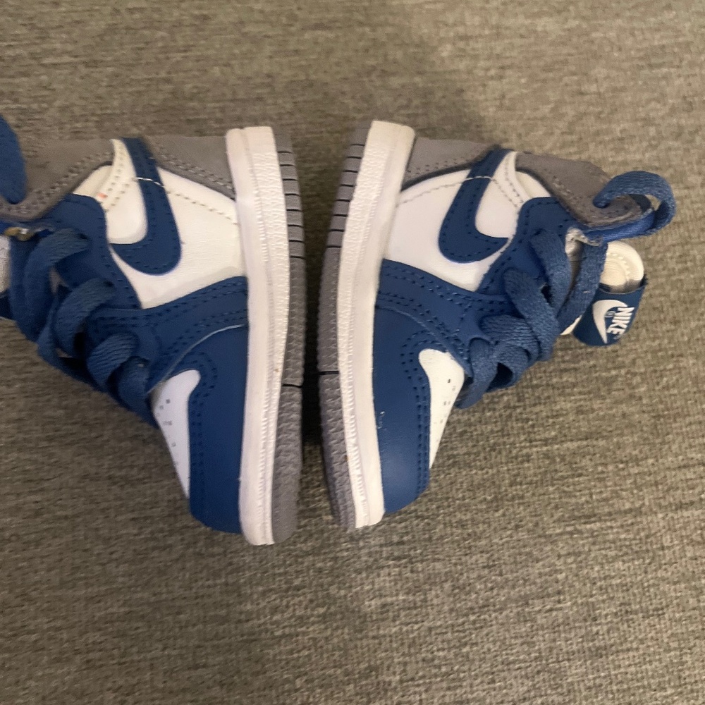 Air Jordan 1 True Blue 2C